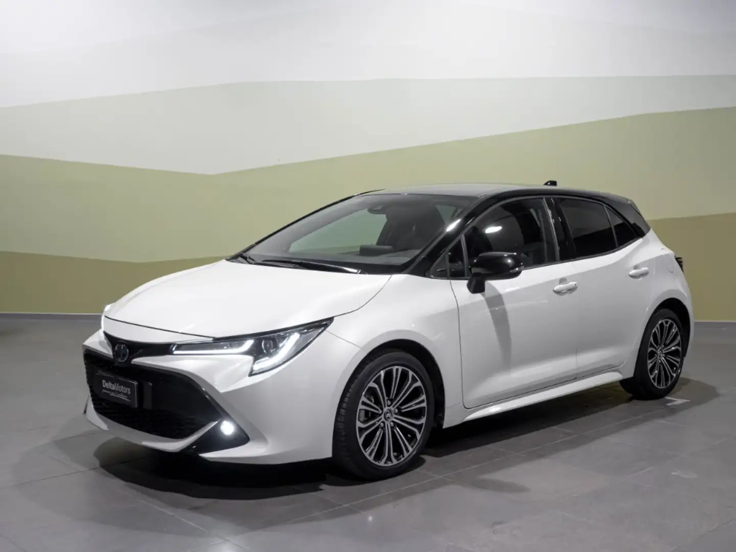 Toyota Corolla 1.8 Hybrid Style Bianco - 1