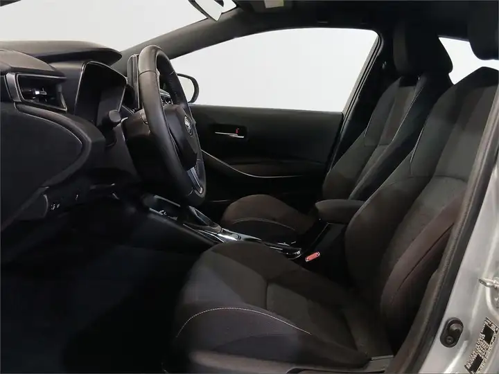 Toyota Auris 2022, foto 12