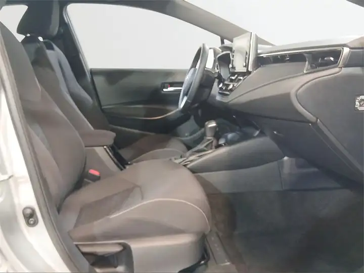 Toyota Auris 2022, foto 6