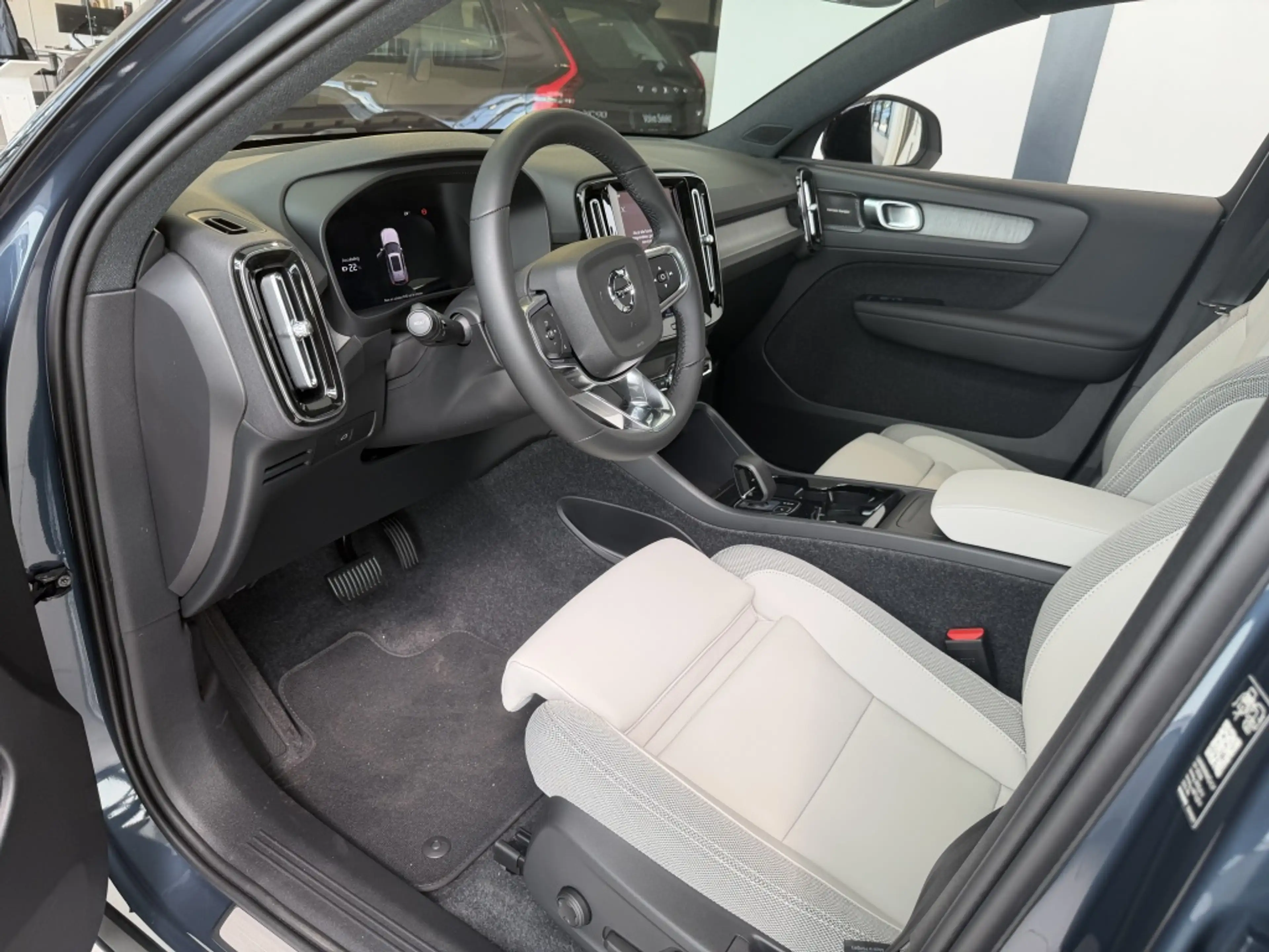 Volvo EX40 Single M. Ex. Range Ultra Europa | DIRECT LEVERBAA — photo 6