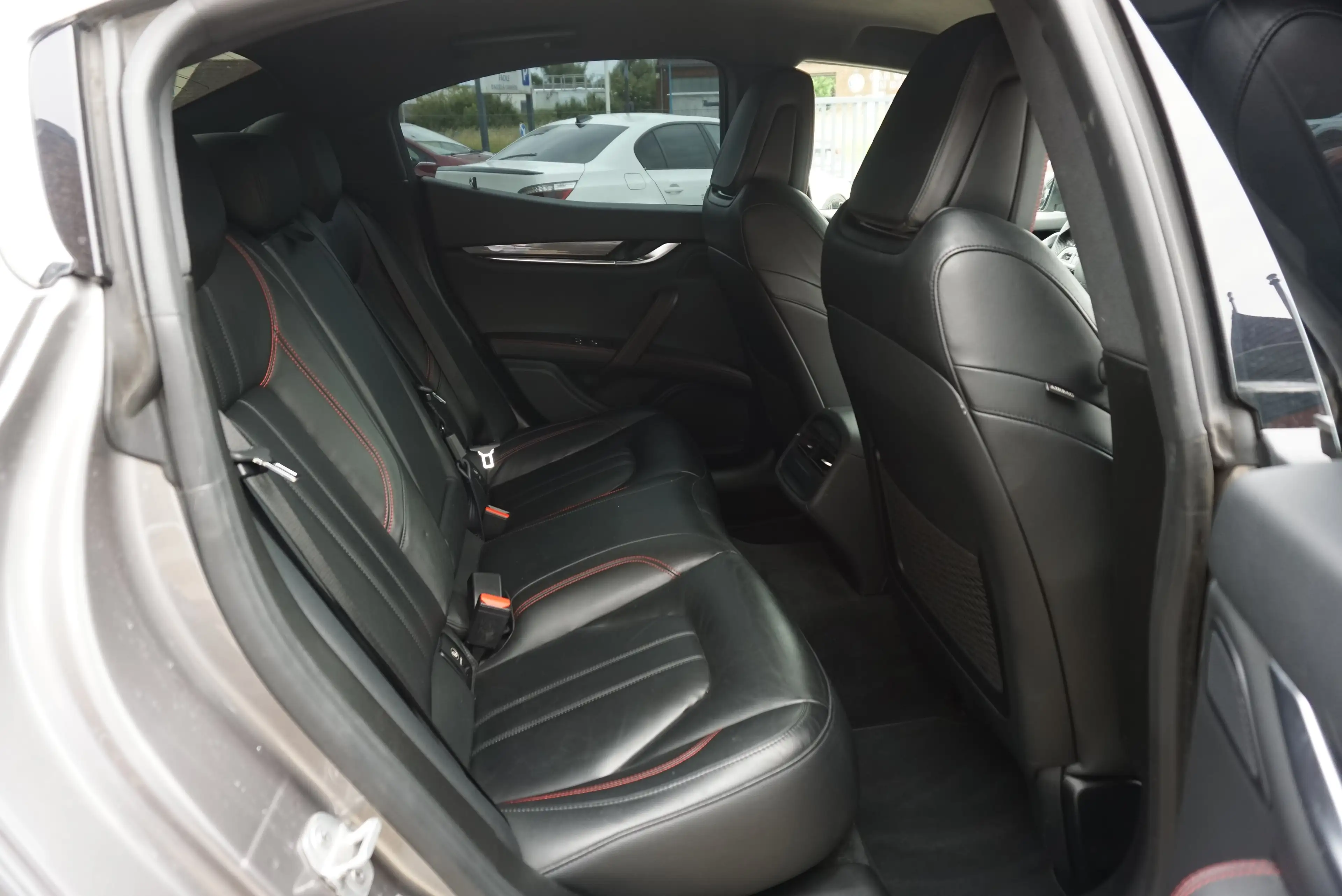 Maserati Ghibli 3.0 V6 Turbo SPORT NAVI CAMERA CARNET COMPLET 6B — photo 12