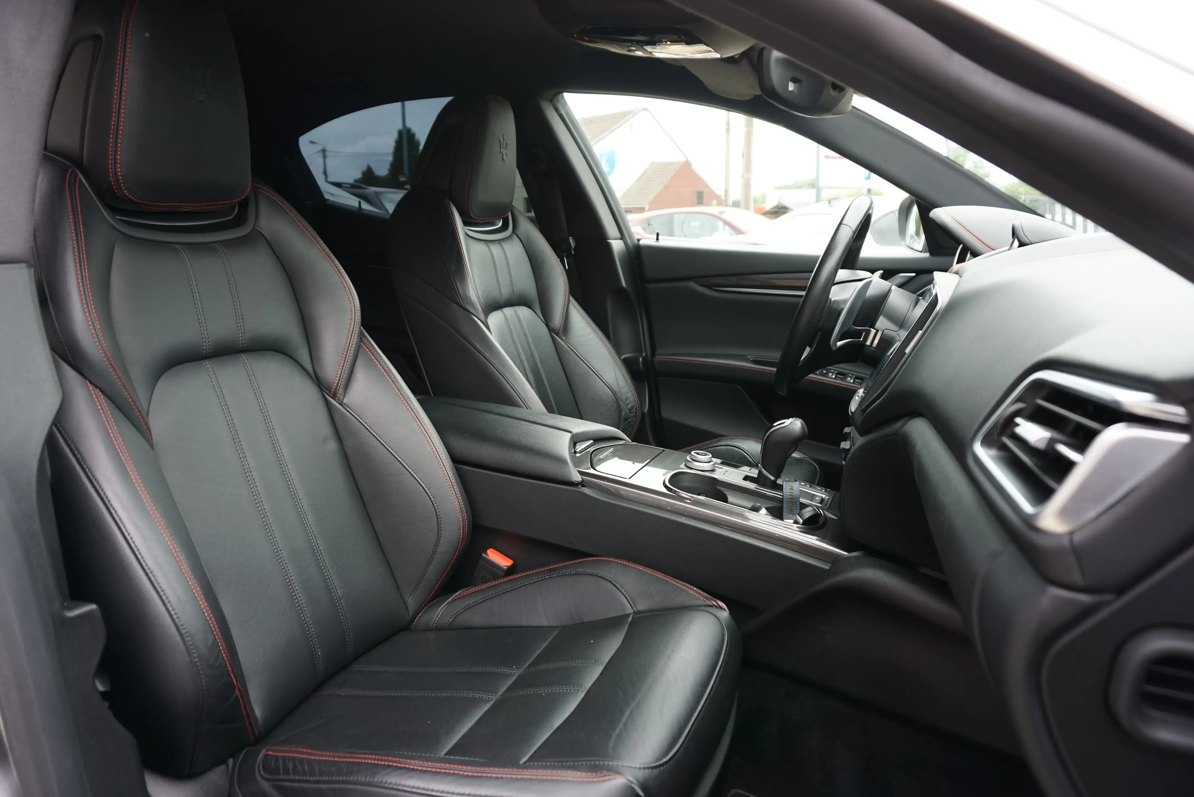 Maserati Ghibli 3.0 V6 Turbo SPORT NAVI CAMERA CARNET COMPLET 6B — photo 14