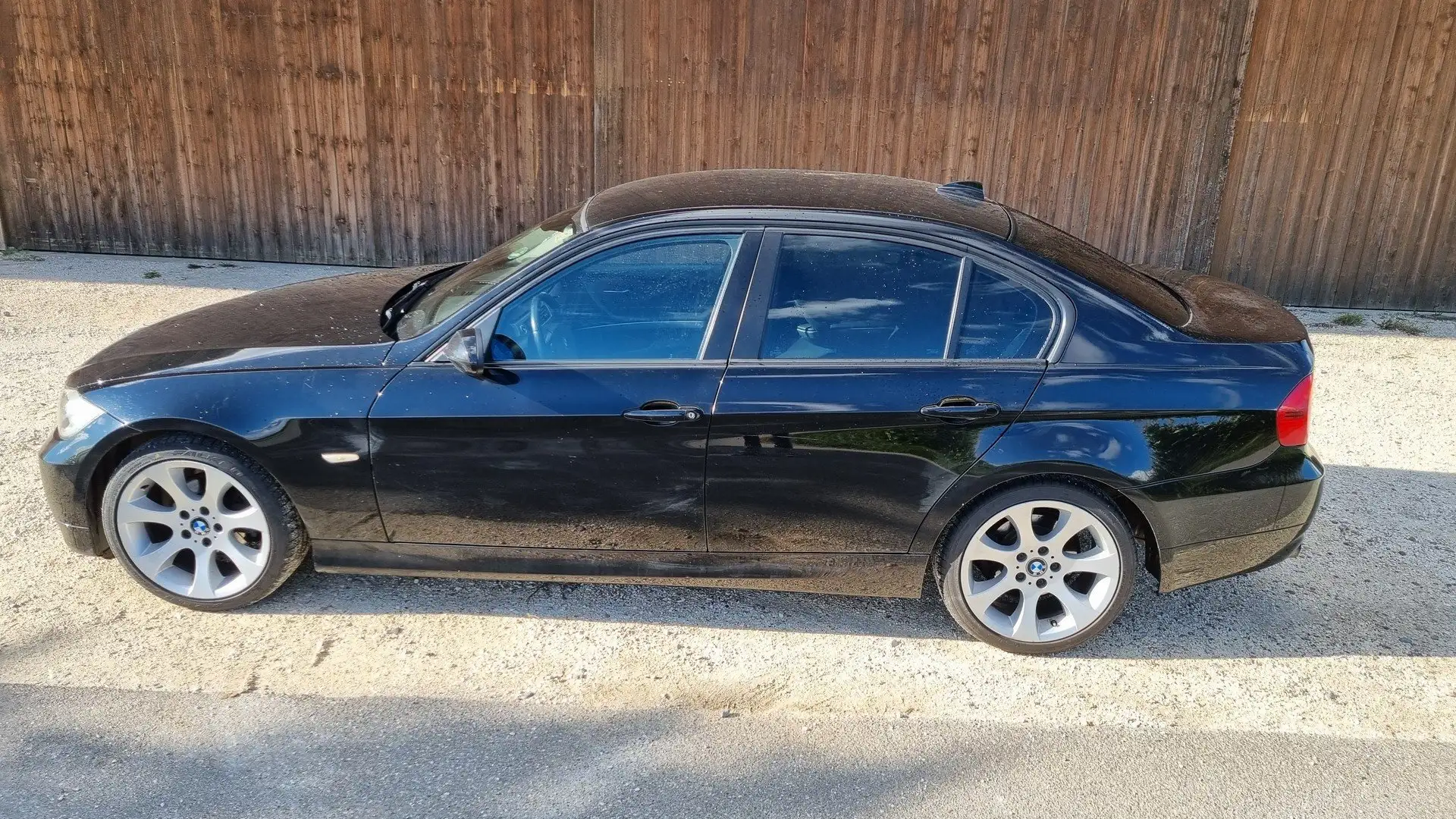 BMW 318 318d Klimaautomatik Sitzheizung PDC NSW Schwarz - 2