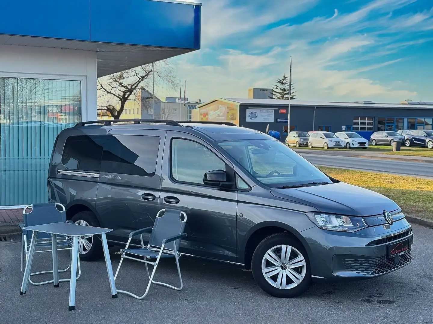 Volkswagen Caddy California 1.5TSI Maxi Bett AHK PANO KAMER Grigio - 1