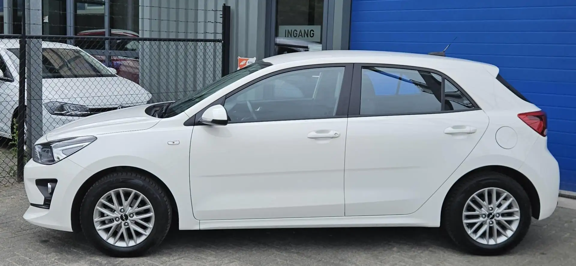 Kia Rio 1.2 84PK Airco Carplay® Camera 13000 kms! 2022 PDC Wit - 2