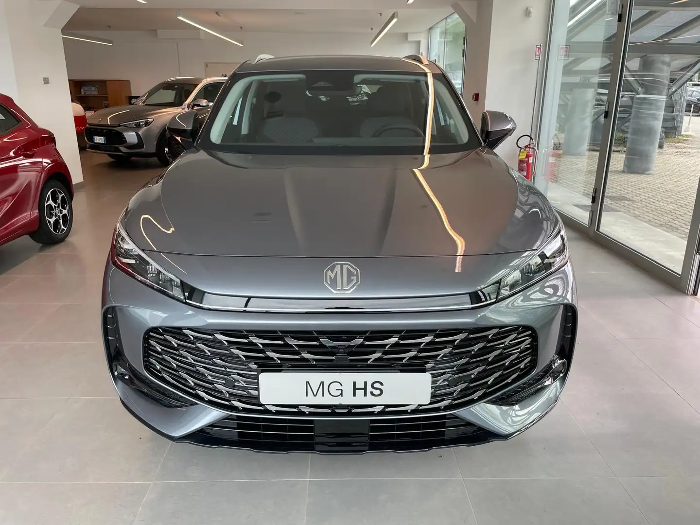 MG HS 1.5L IBRIDO/BENZINA 224cv COMFORT AUTOMATICO NUOVA Grigio - 2
