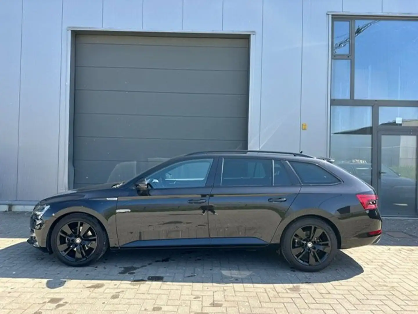Skoda Superb SW 2.0 CR TDi Sportline DSG (EU6.2) Negro - 2