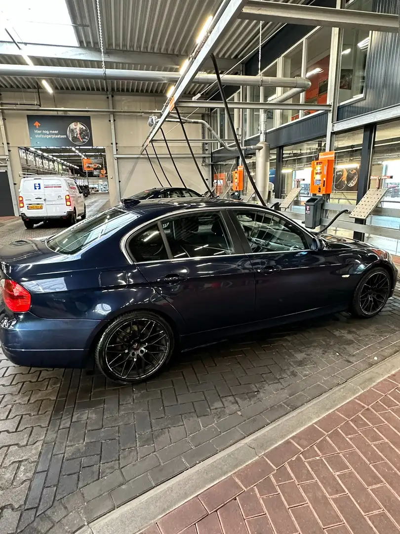 BMW 325 i Dynamic Exec. Blauw - 2