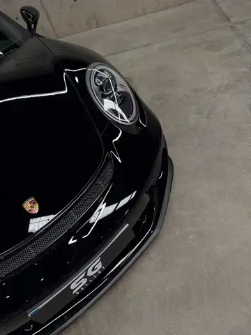 Porsche 991 view 7