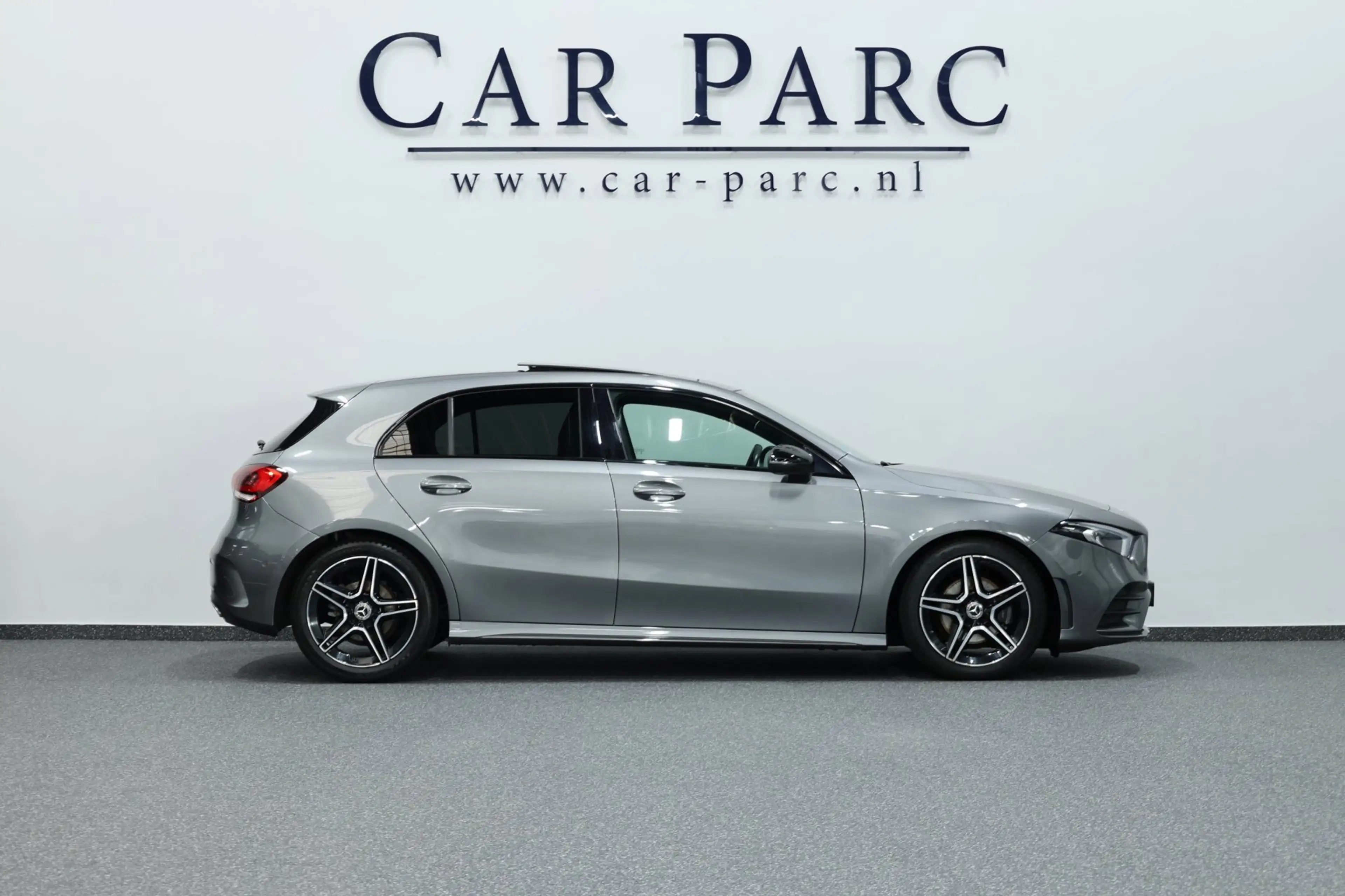 Mercedes-Benz A 180 AMG Line BTW/LED/VIRTUAL/PANO/HALF LEER+ALCANTARA+ — photo 4