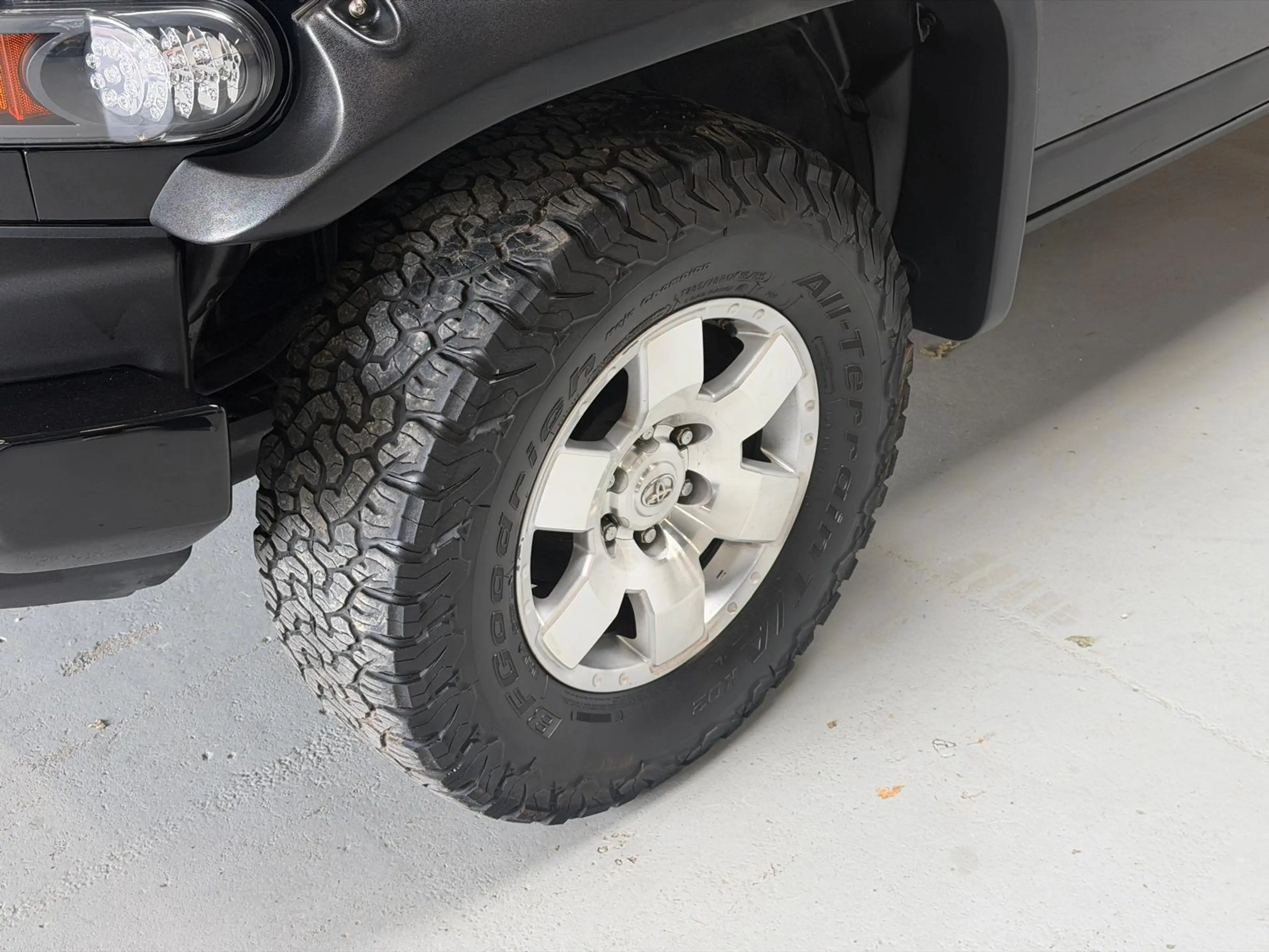 Toyota FJ Cruiser 4.0 V6 VVT-I - LEER - NAVI — photo 14