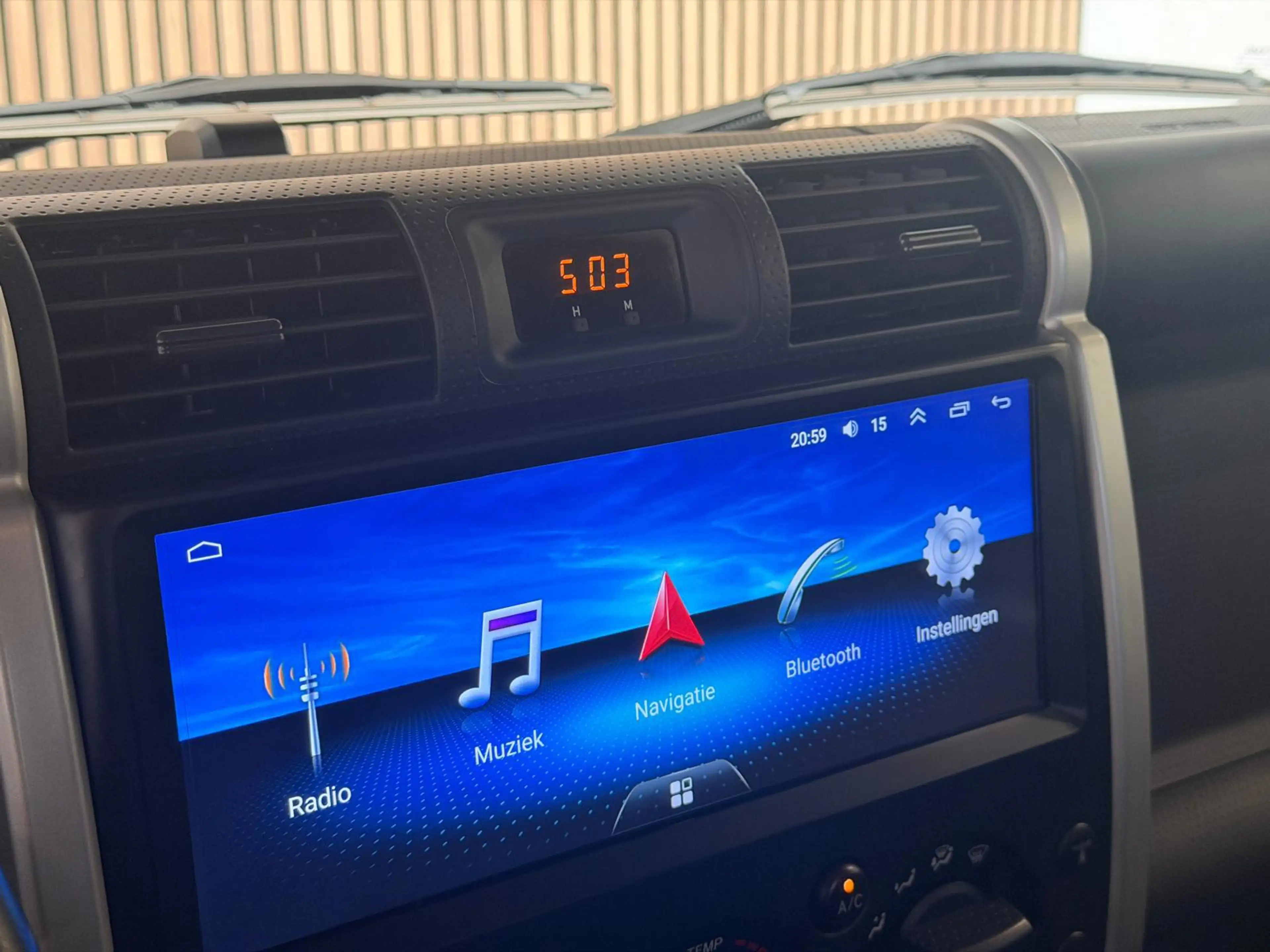 Toyota FJ Cruiser 4.0 V6 VVT-I - LEER - NAVI — photo 9