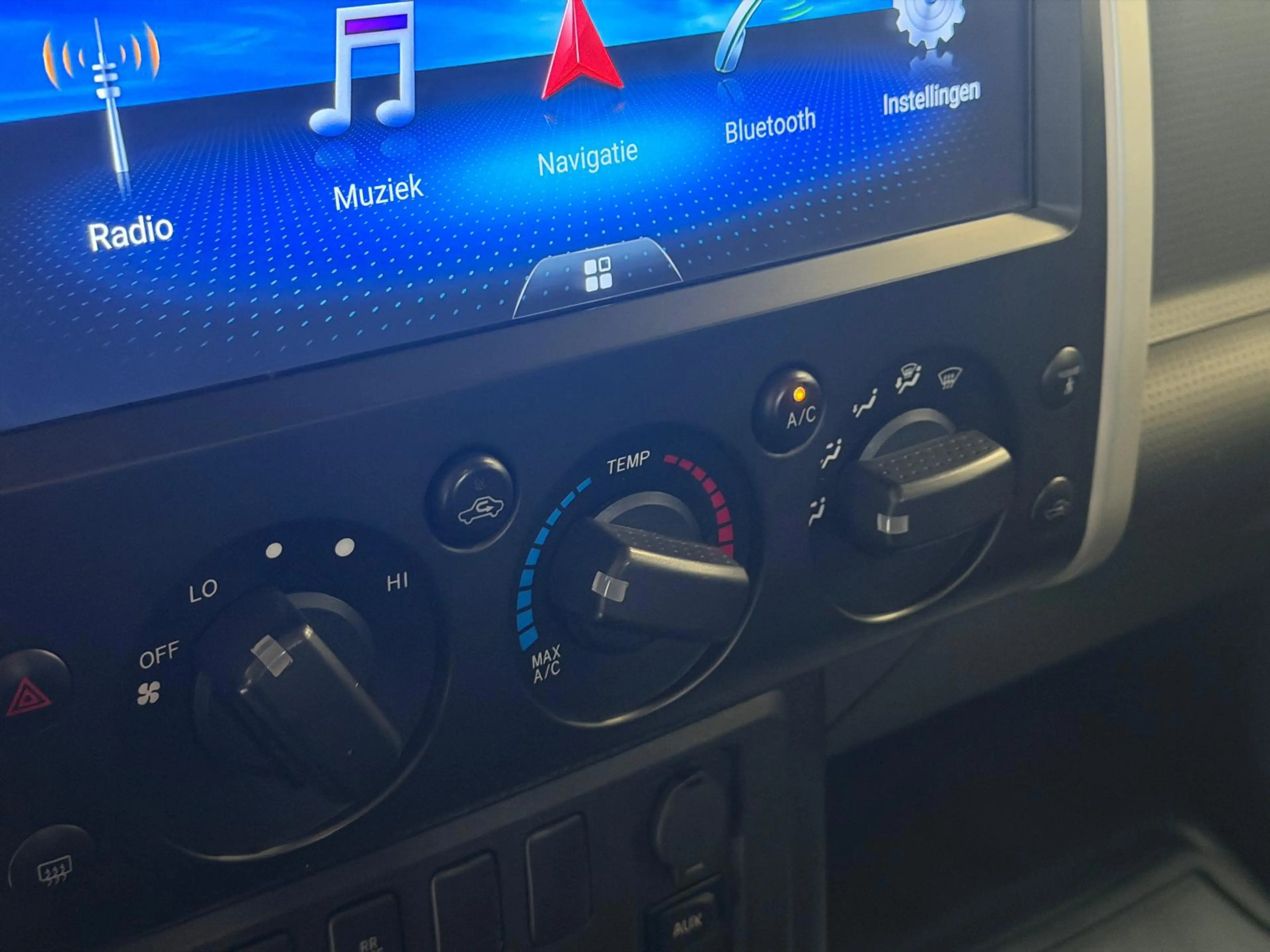 Toyota FJ Cruiser 4.0 V6 VVT-I - LEER - NAVI — photo 10