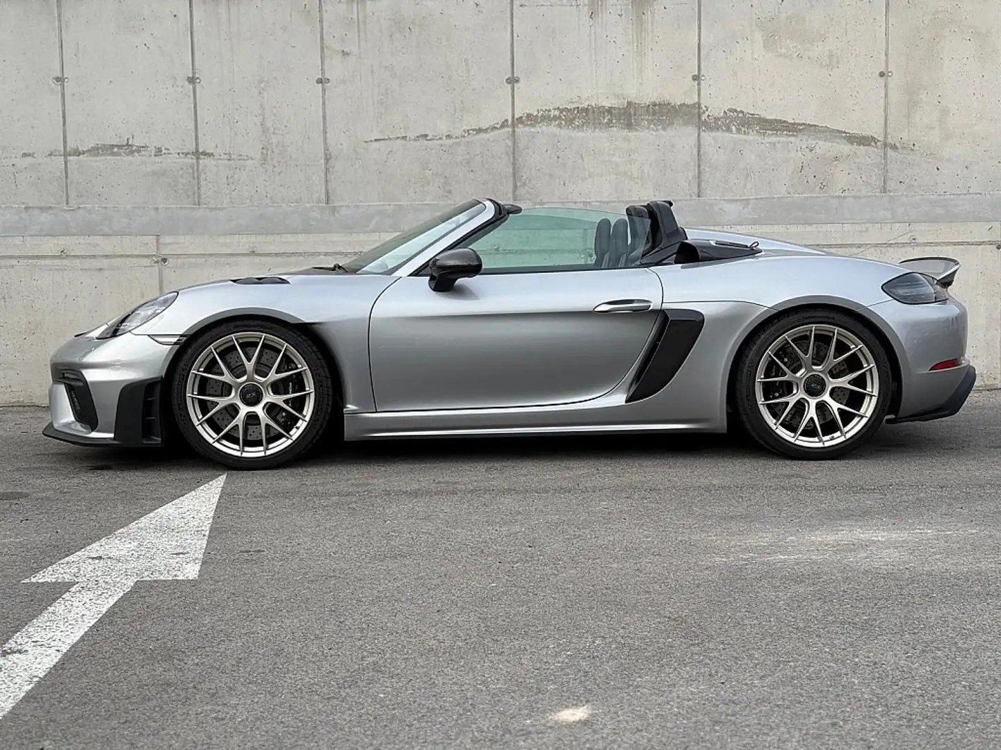 Porsche 718 Spyder RS, Magnesium/Weissach/Manthey Plateado - 2