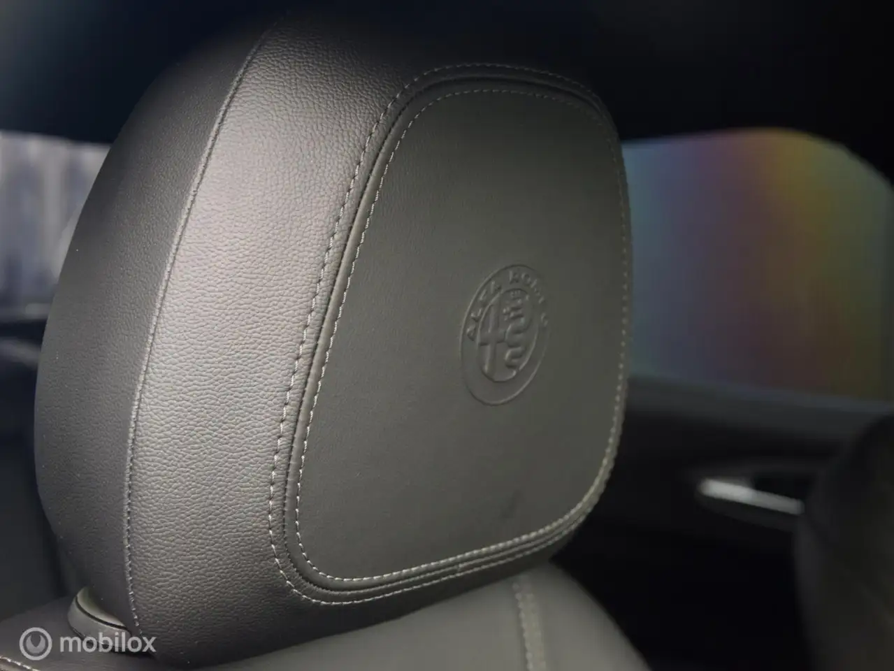 Alfa Romeo Giulia 2023 — фото 13
