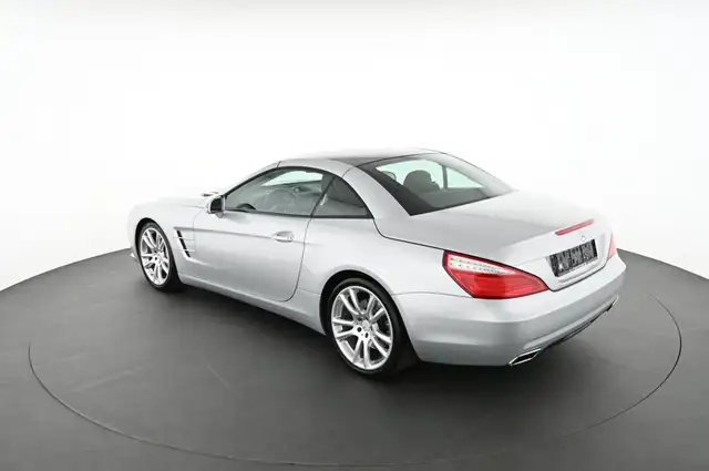 Mercedes-Benz SL view 21