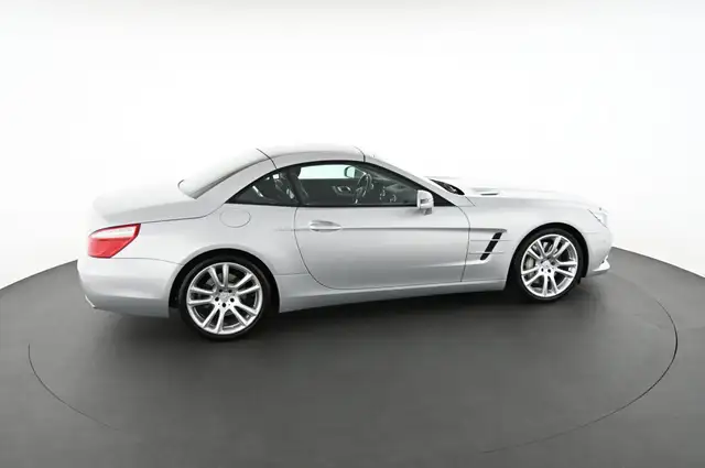 Mercedes-Benz SL view 18