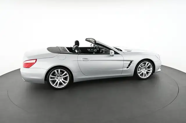 Mercedes-Benz SL view 6