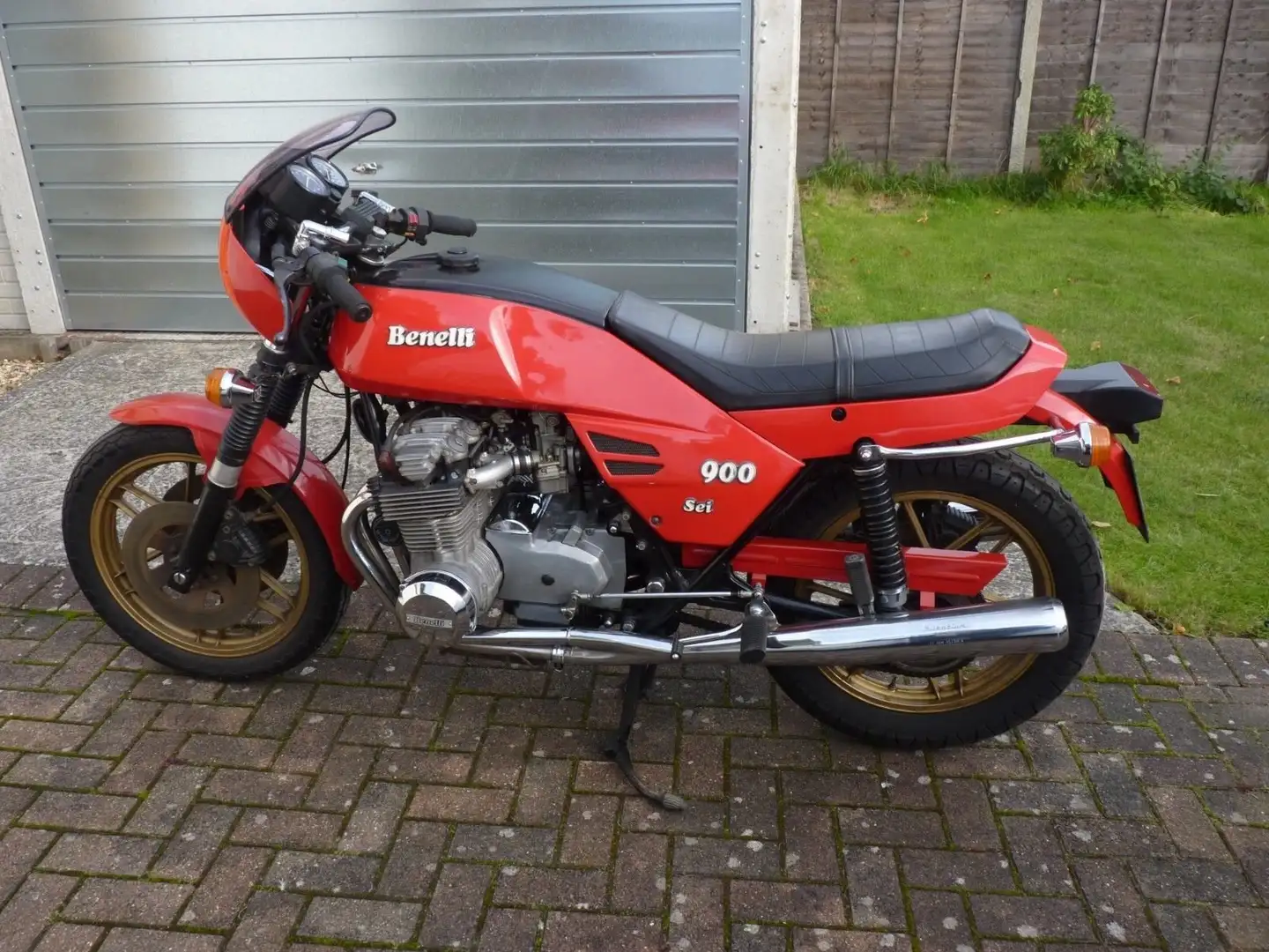 Benelli 900 Sei Rood - 1
