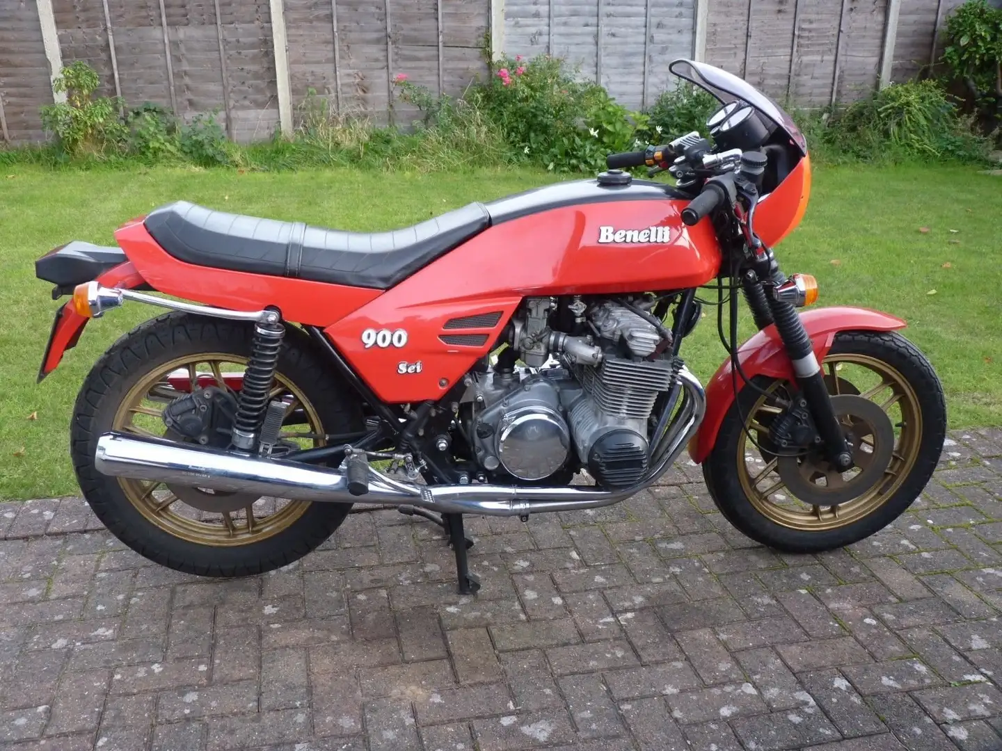 Benelli 900 Sei Rood - 2