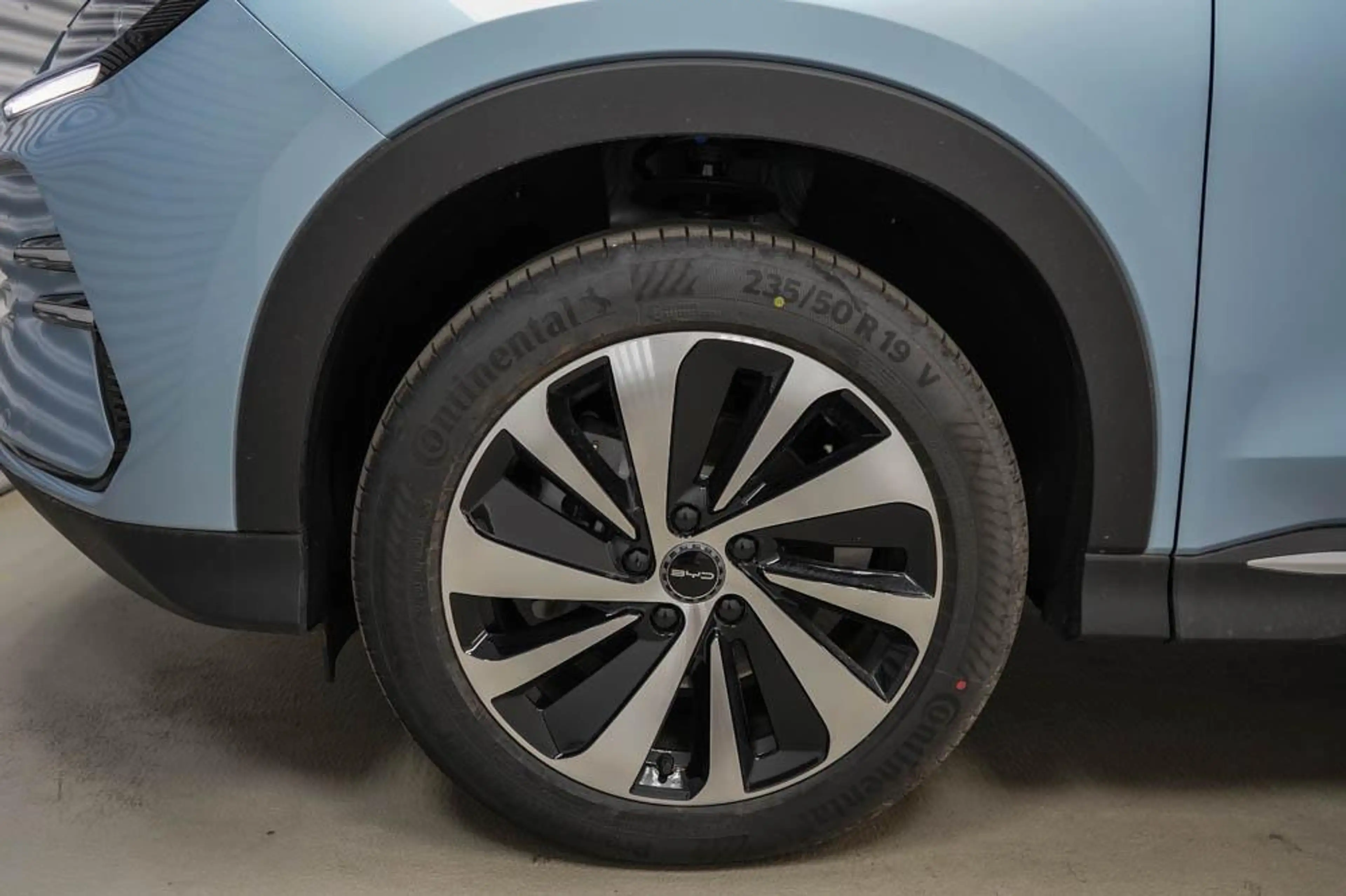 BYD Seal U DM-i 4x4 Plug In Design - LAGER 238 kW (324 PS)... — photo 5