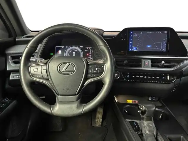Lexus UX view 14