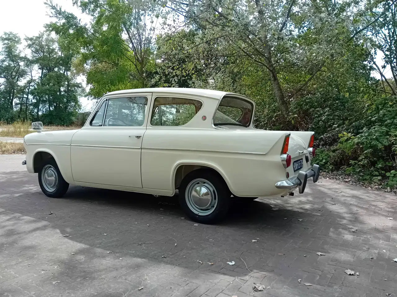Ford Anglia 105e, foto 9