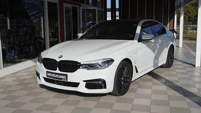 BMW 530 e xDrive Aut.//TOPZUSTAND//WENIG//KILOMETER//