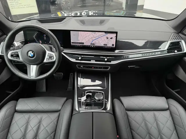 BMW X5 view 3
