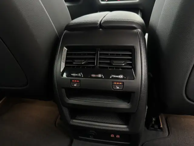 BMW X5 view 5