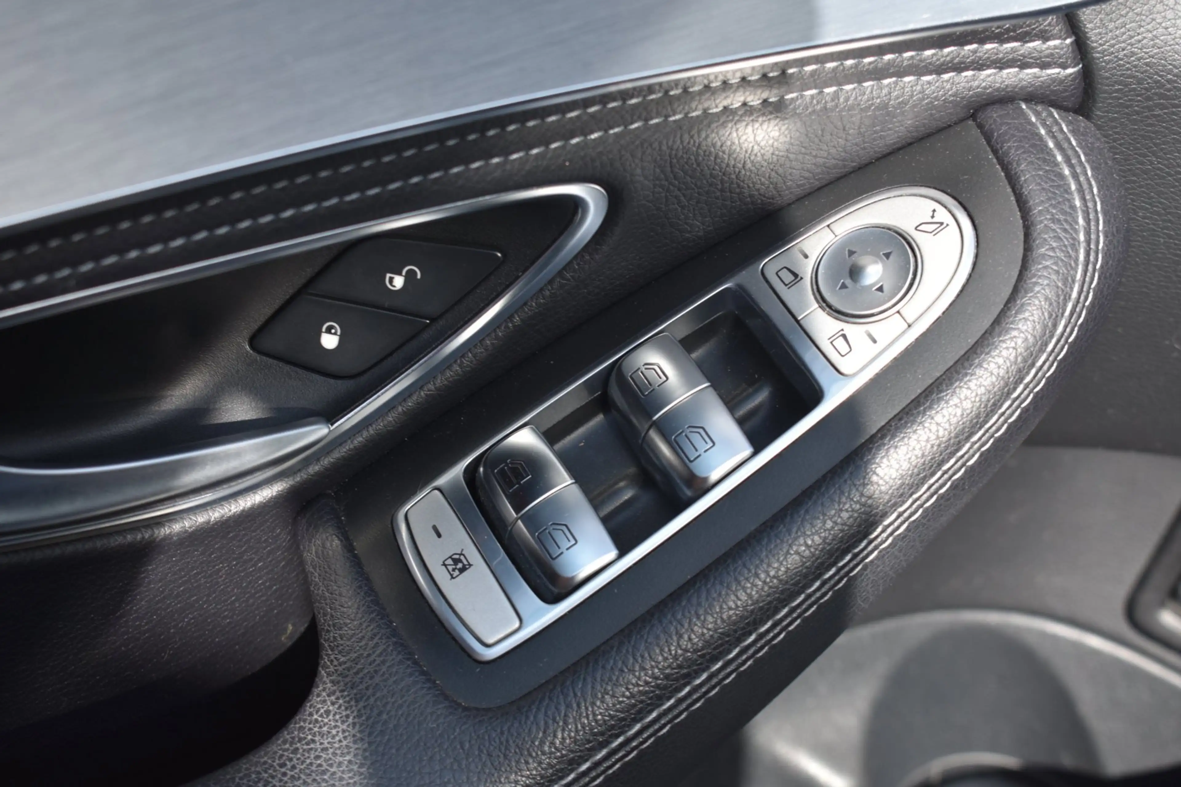 Mercedes-Benz C 350 e Lease Edition '15 LED SOH 75,8% Navi Inruil moge — photo 12