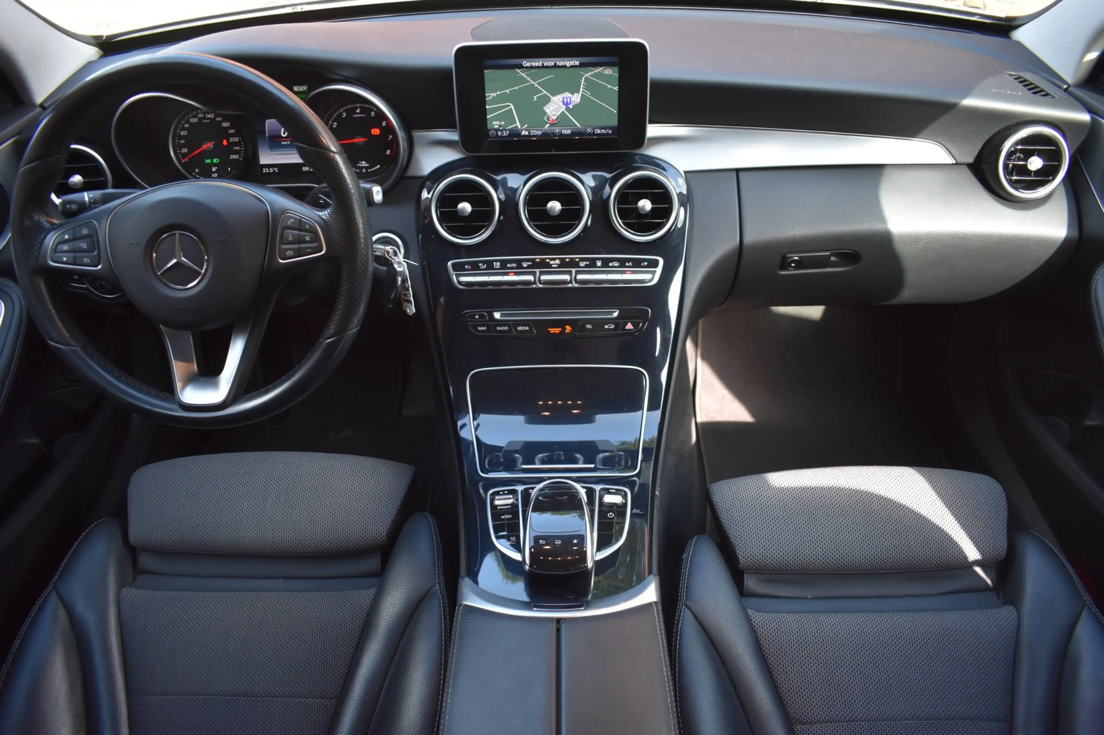 Mercedes-Benz C 350 e Lease Edition '15 LED SOH 75,8% Navi Inruil moge — photo 2