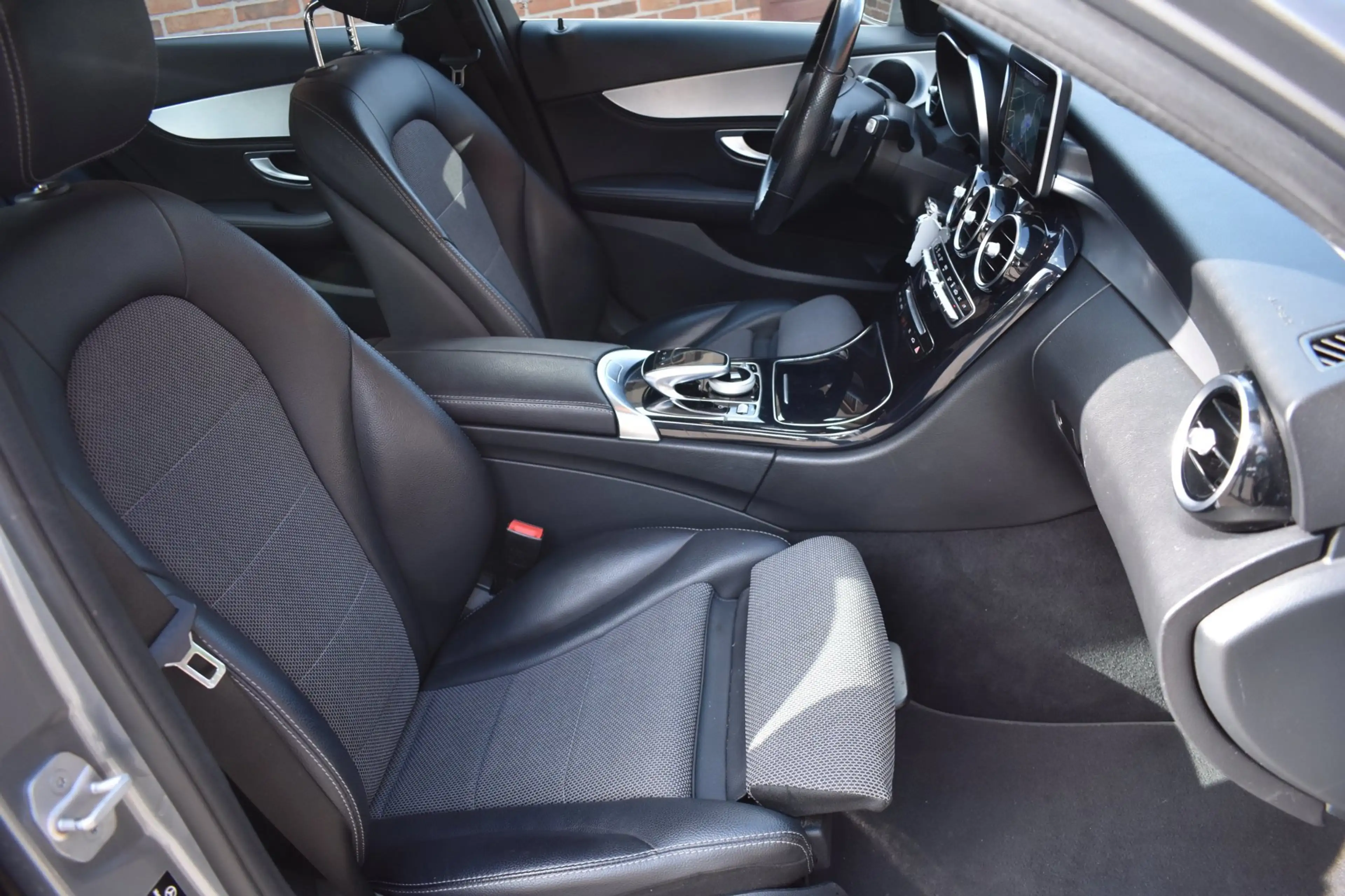 Mercedes-Benz C 350 e Lease Edition '15 LED SOH 75,8% Navi Inruil moge — photo 4