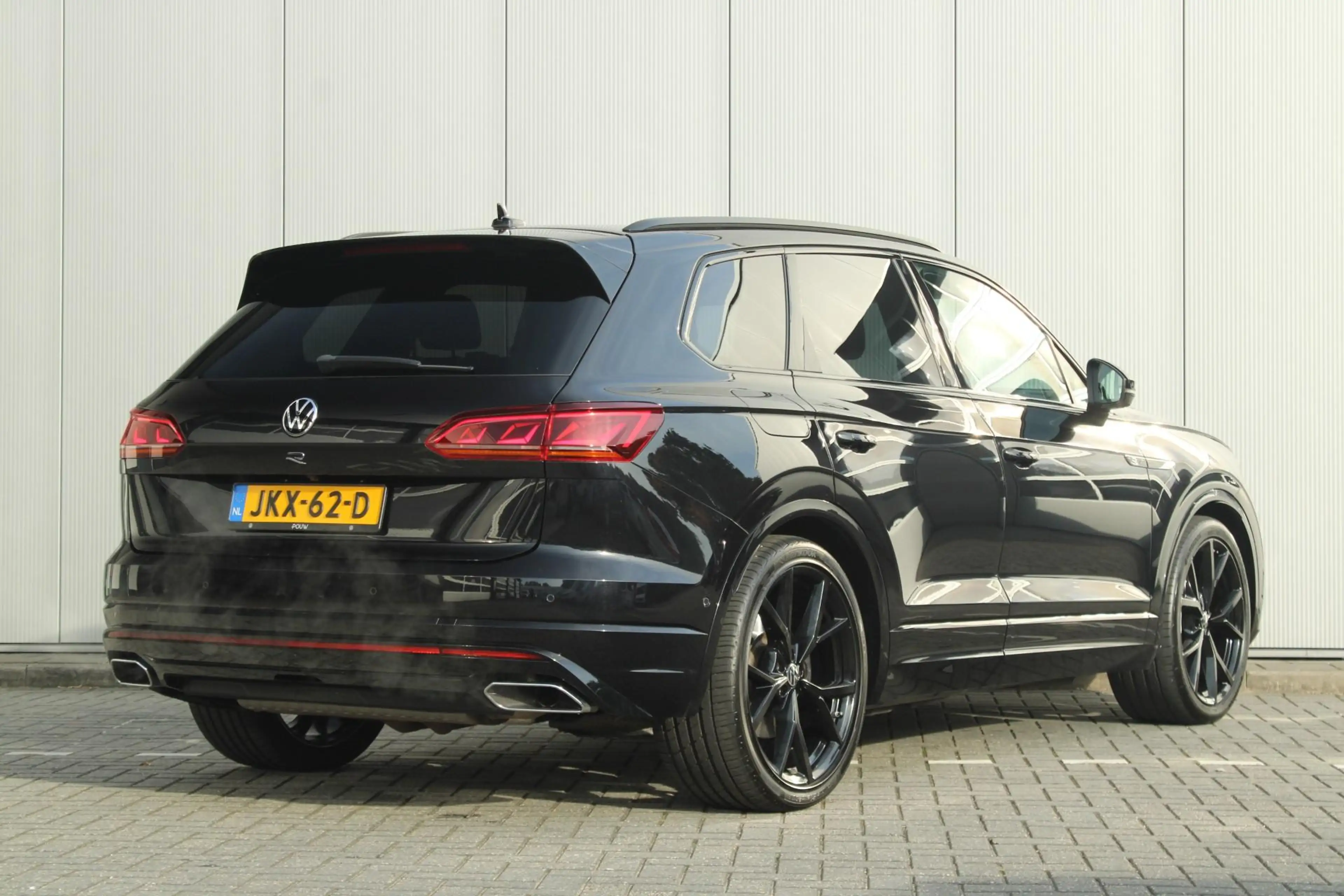 Volkswagen Touareg R 3.0 TSI eHybrid 462pk 4MOTION | Panoramadak | Tr — photo 2