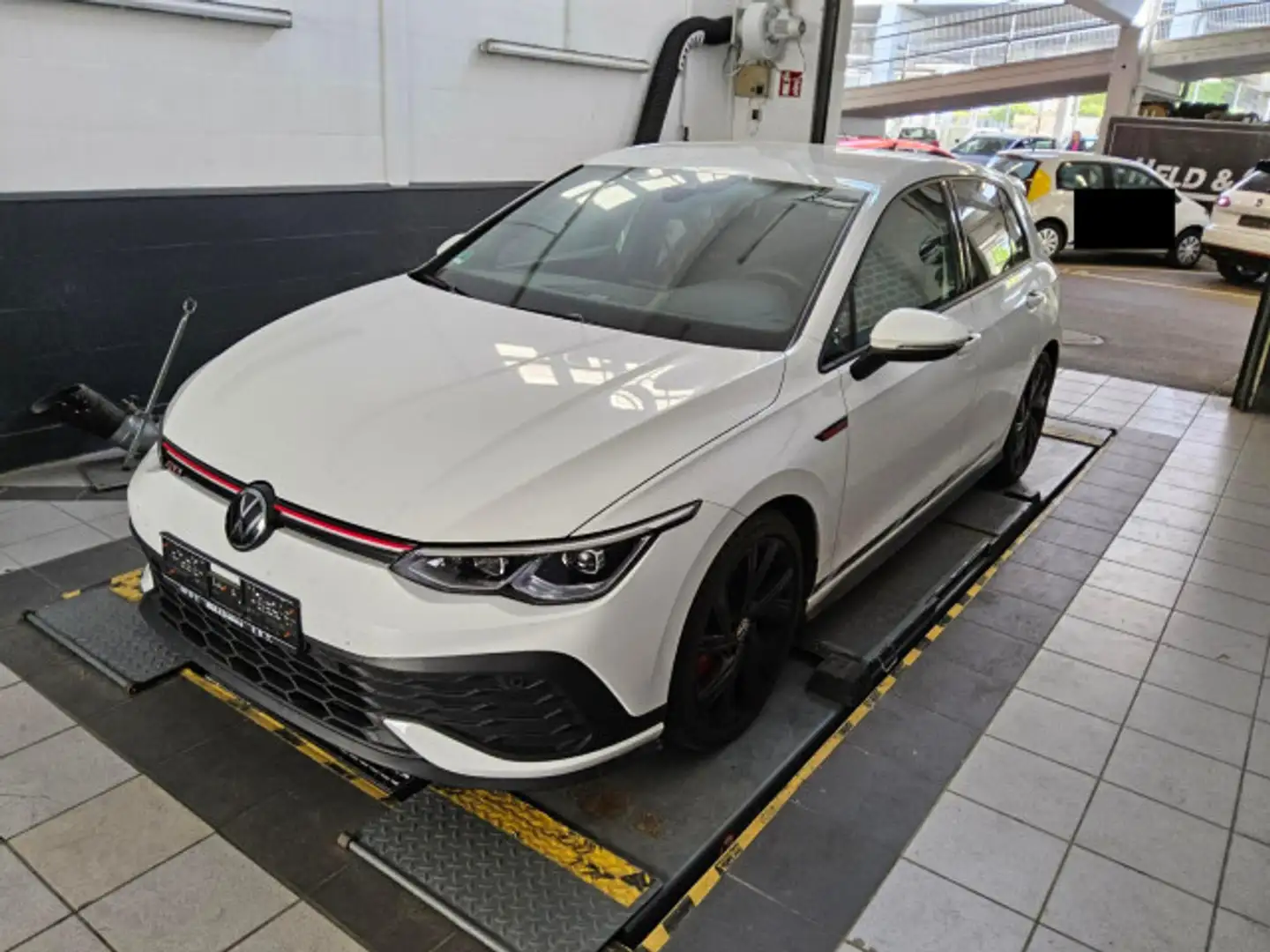Volkswagen Golf GTI Clubsport 2.0 TSI DSG LED+ NAV PDC SHZ Weiß - 2