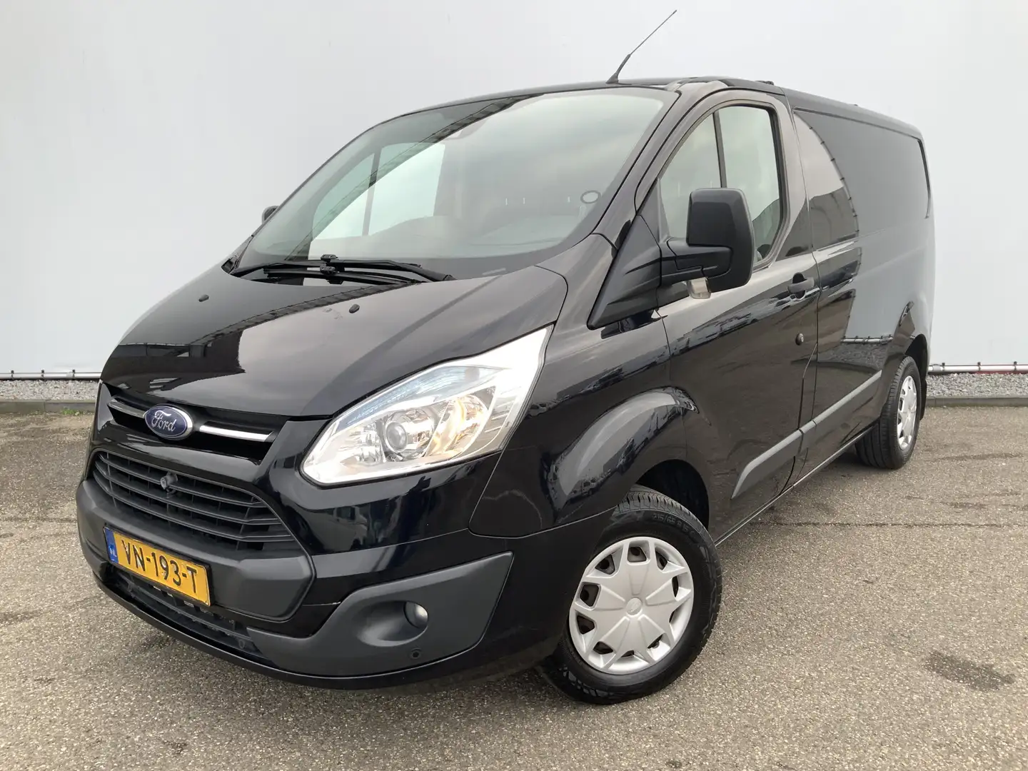 Ford Transit Custom 270 2.2 TDCI L1H1 Trend Airco Cruise 3 Zits Camera Schwarz - 1