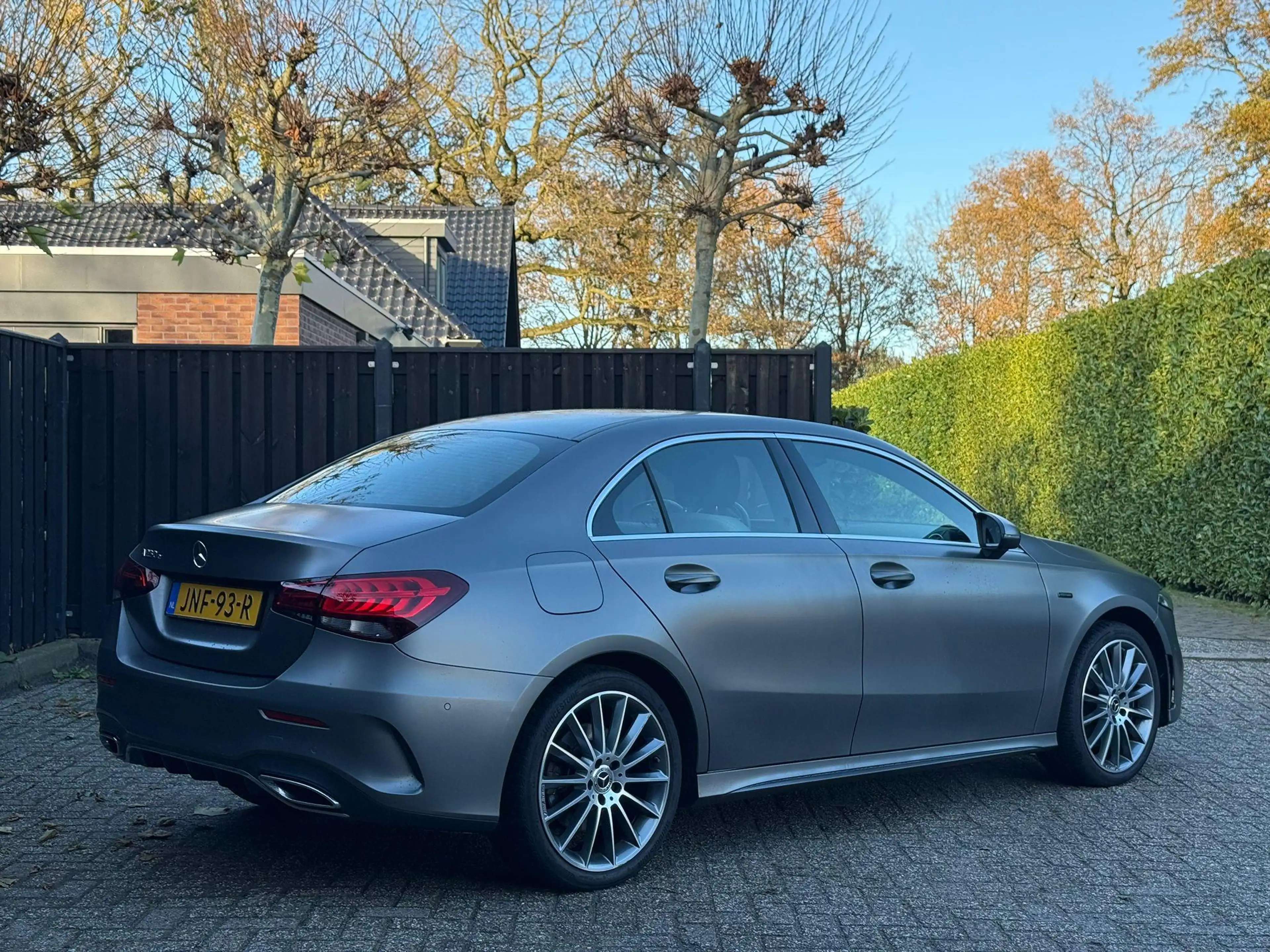 Mercedes-Benz A 250 e AMG Line — photo 10