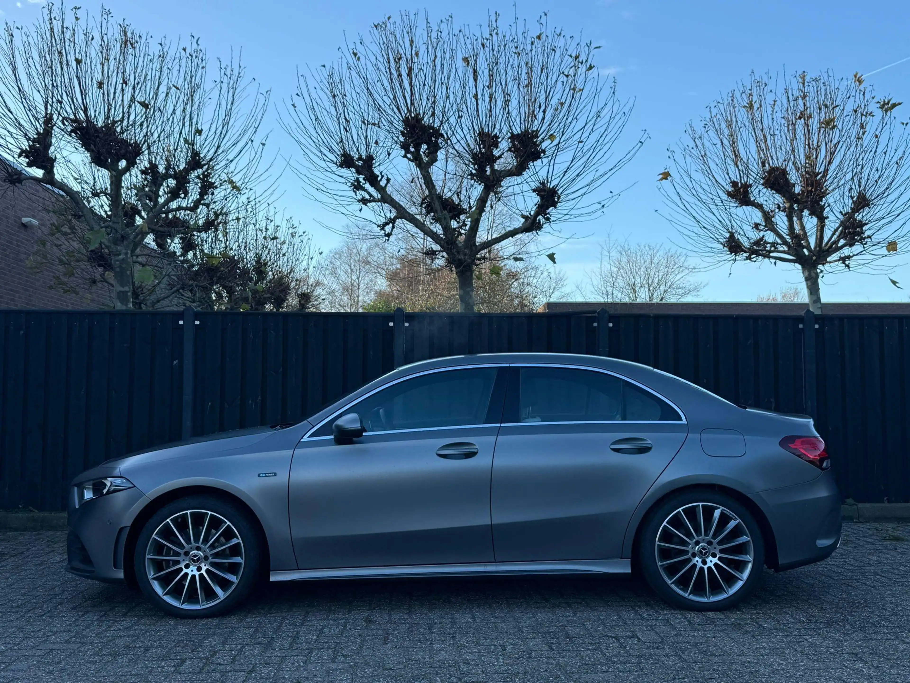Mercedes-Benz A 250 e AMG Line — photo 5