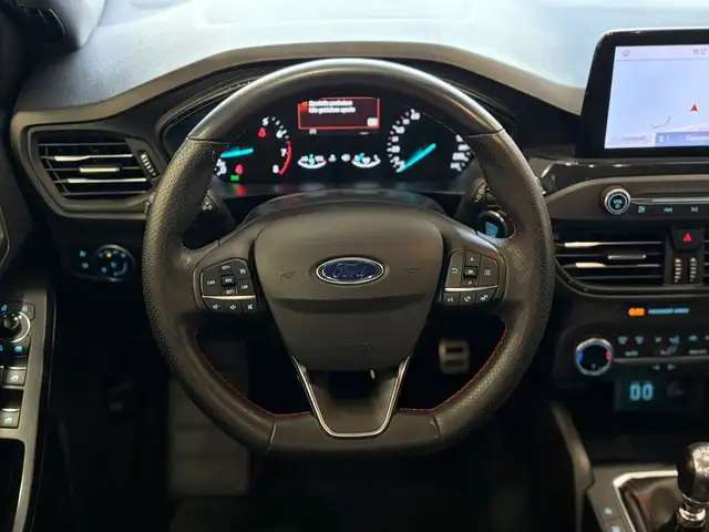 Ford Focus view 13