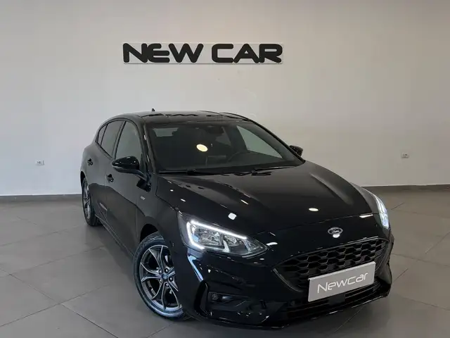 Ford Focus view 2