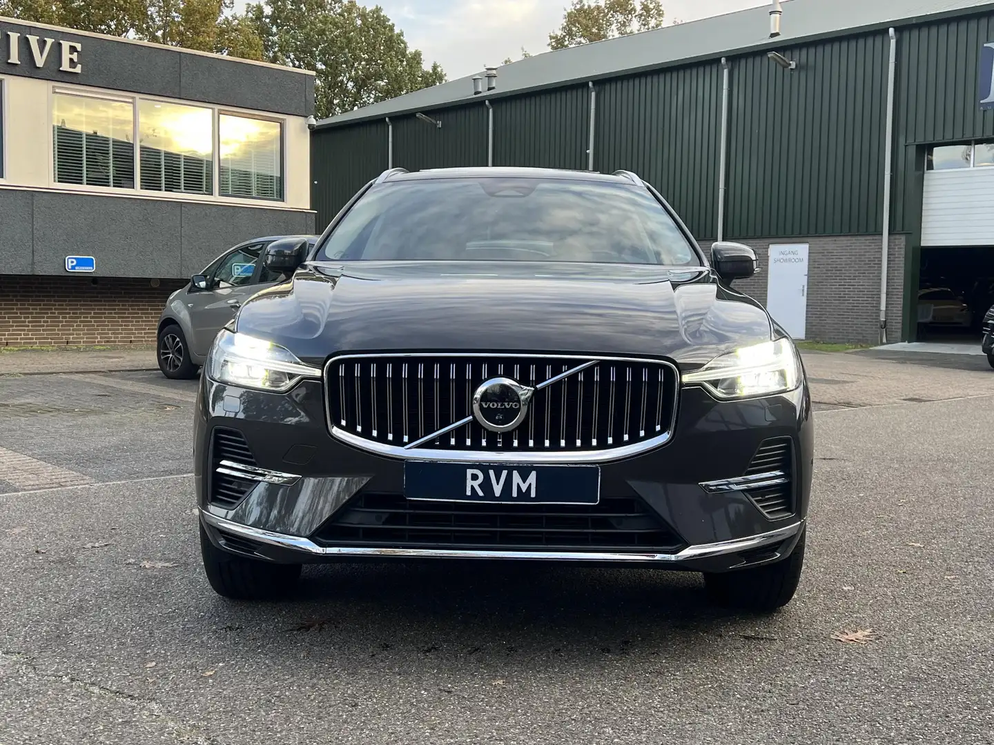 Volvo XC60 2.0 T6 Plug-in hybrid AWD Inscription Expression M Gris - 2