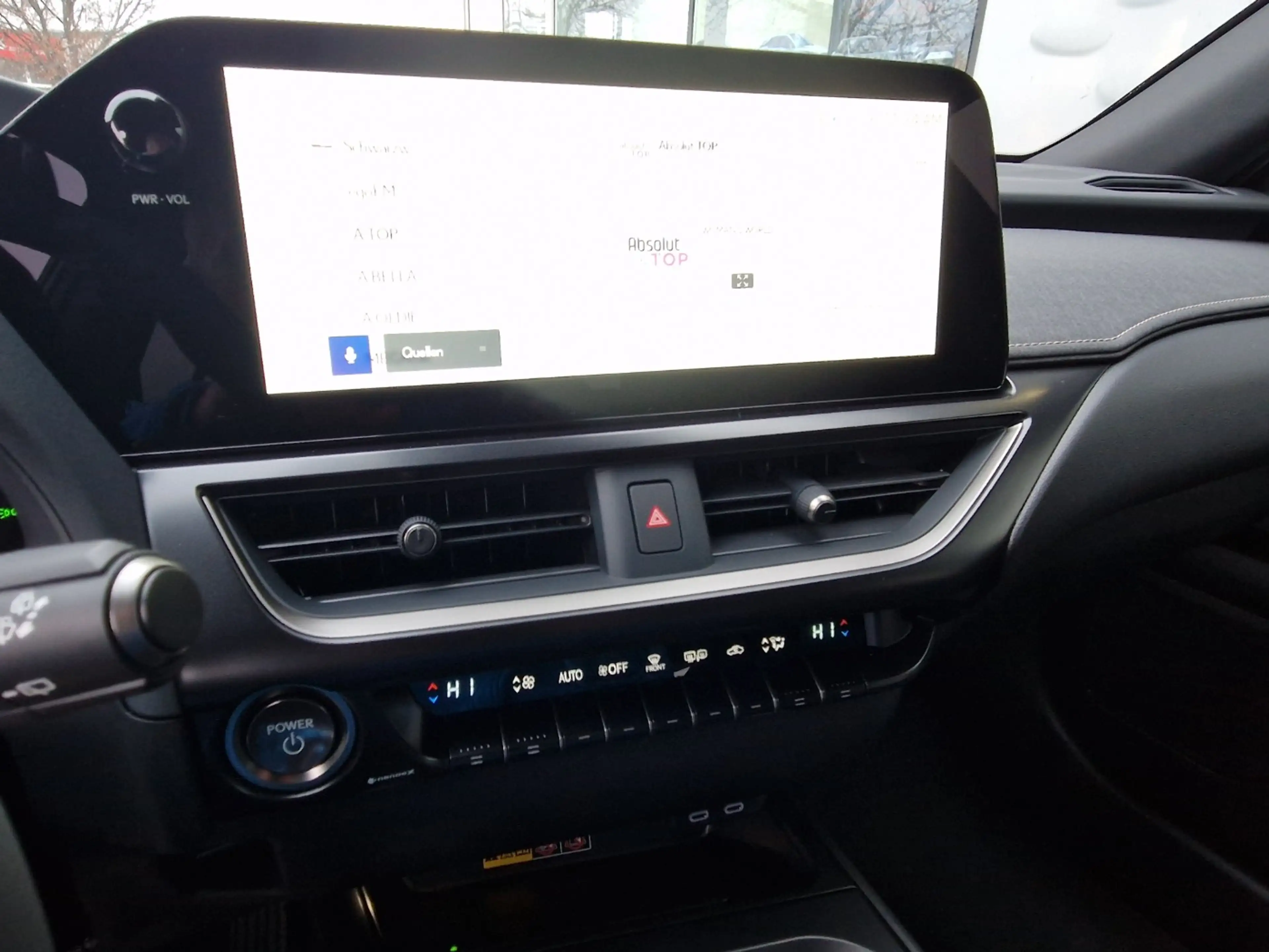 Lexus UX 300h F Sport Design — photo 11
