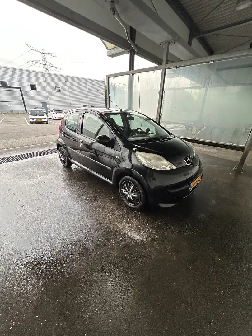 Peugeot 107 1.0-12V XR Zwart - 2