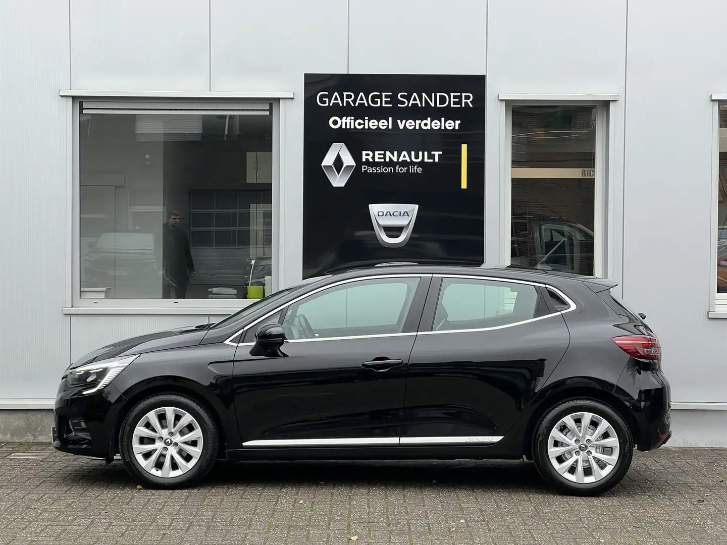 Renault Clio TCe 130 Pk Intens * Automaat * Noir - 2