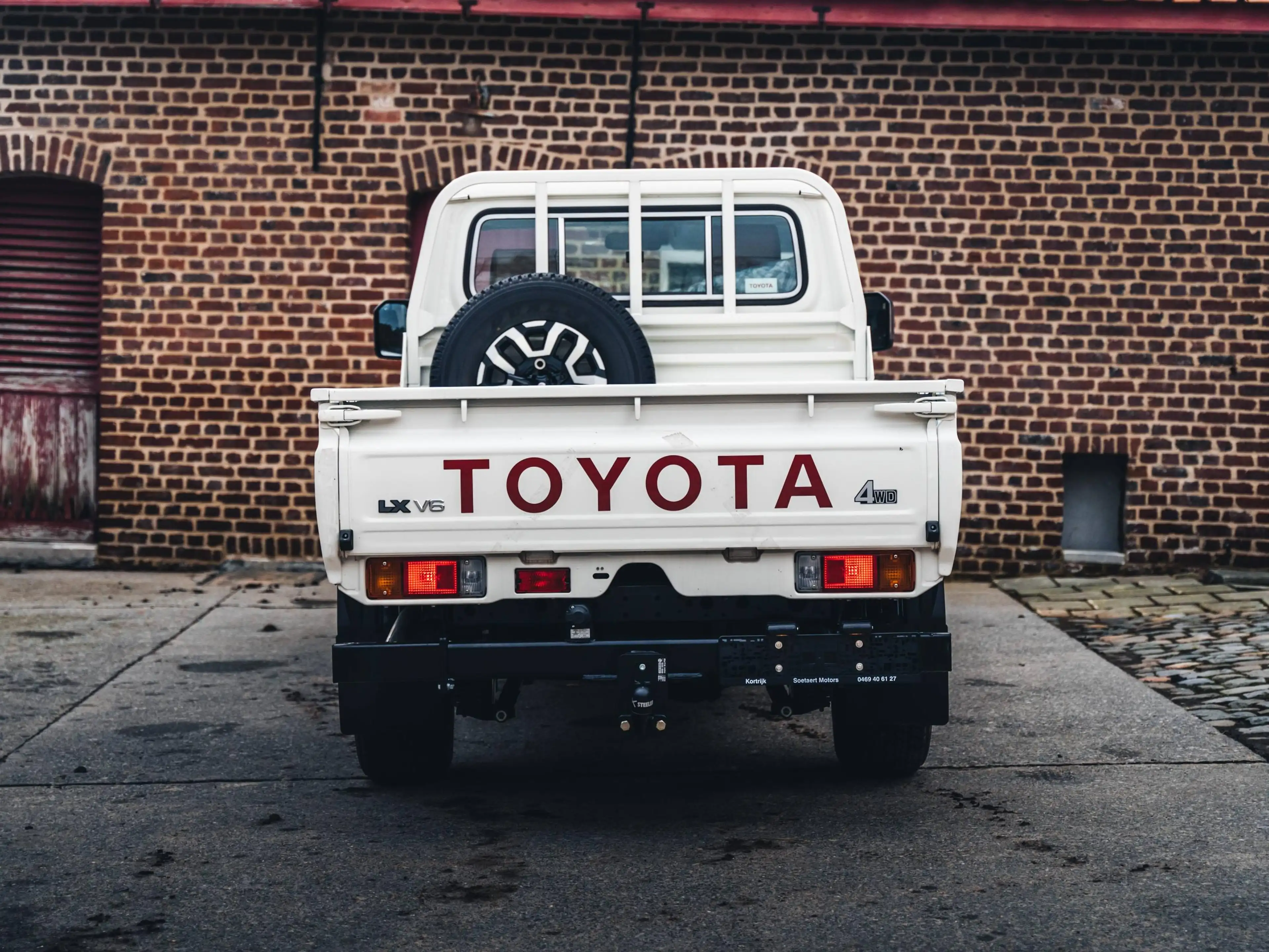 Toyota Land Cruiser GRJ79 70 serie — photo 7