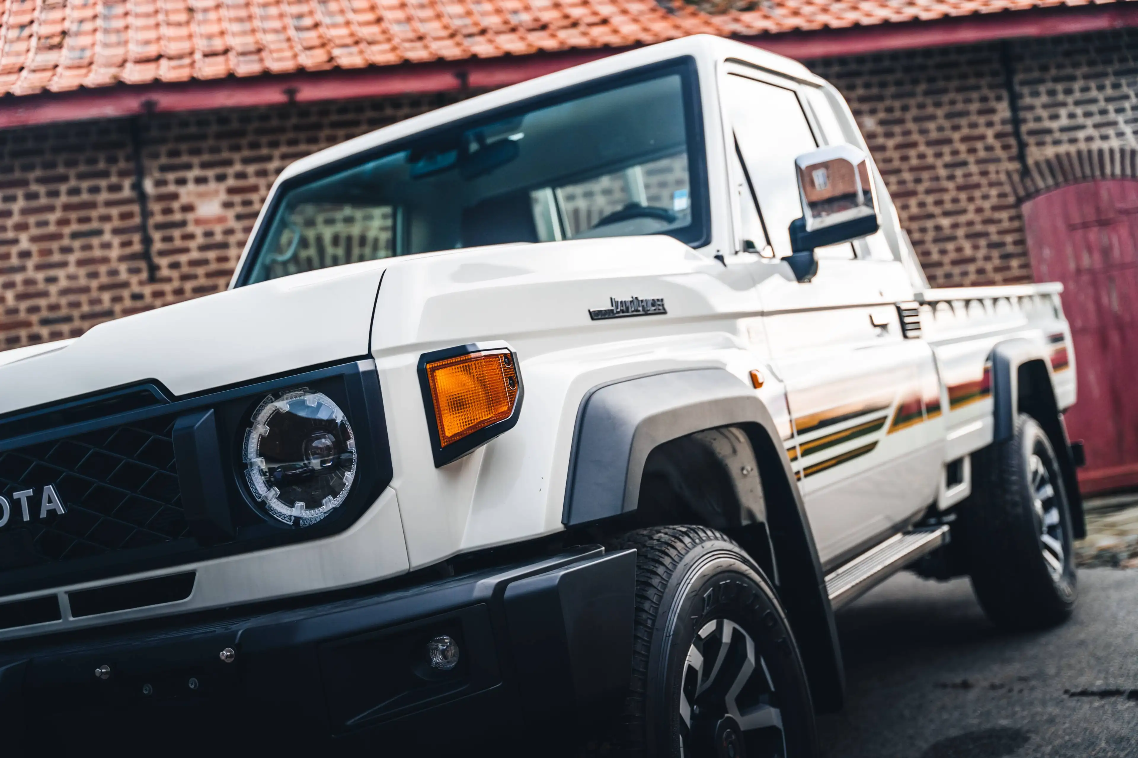 Toyota Land Cruiser GRJ79 70 serie — photo 10