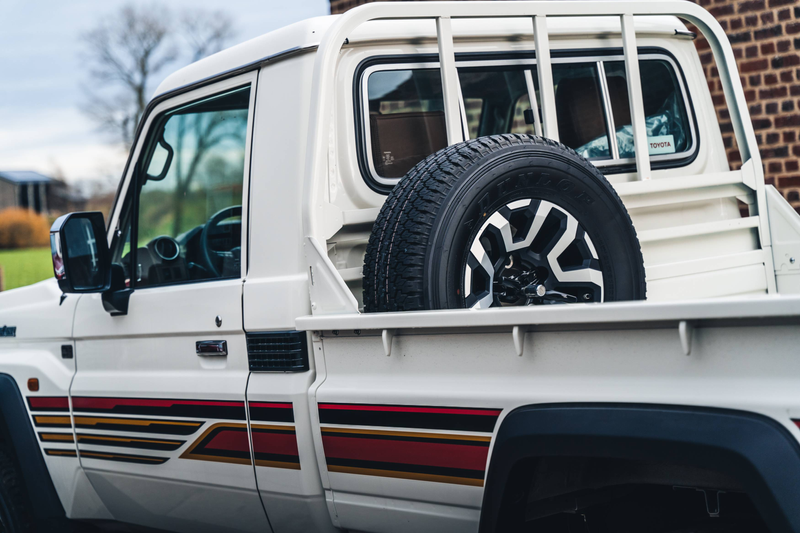 Toyota Land Cruiser GRJ79 70 serie — photo 11