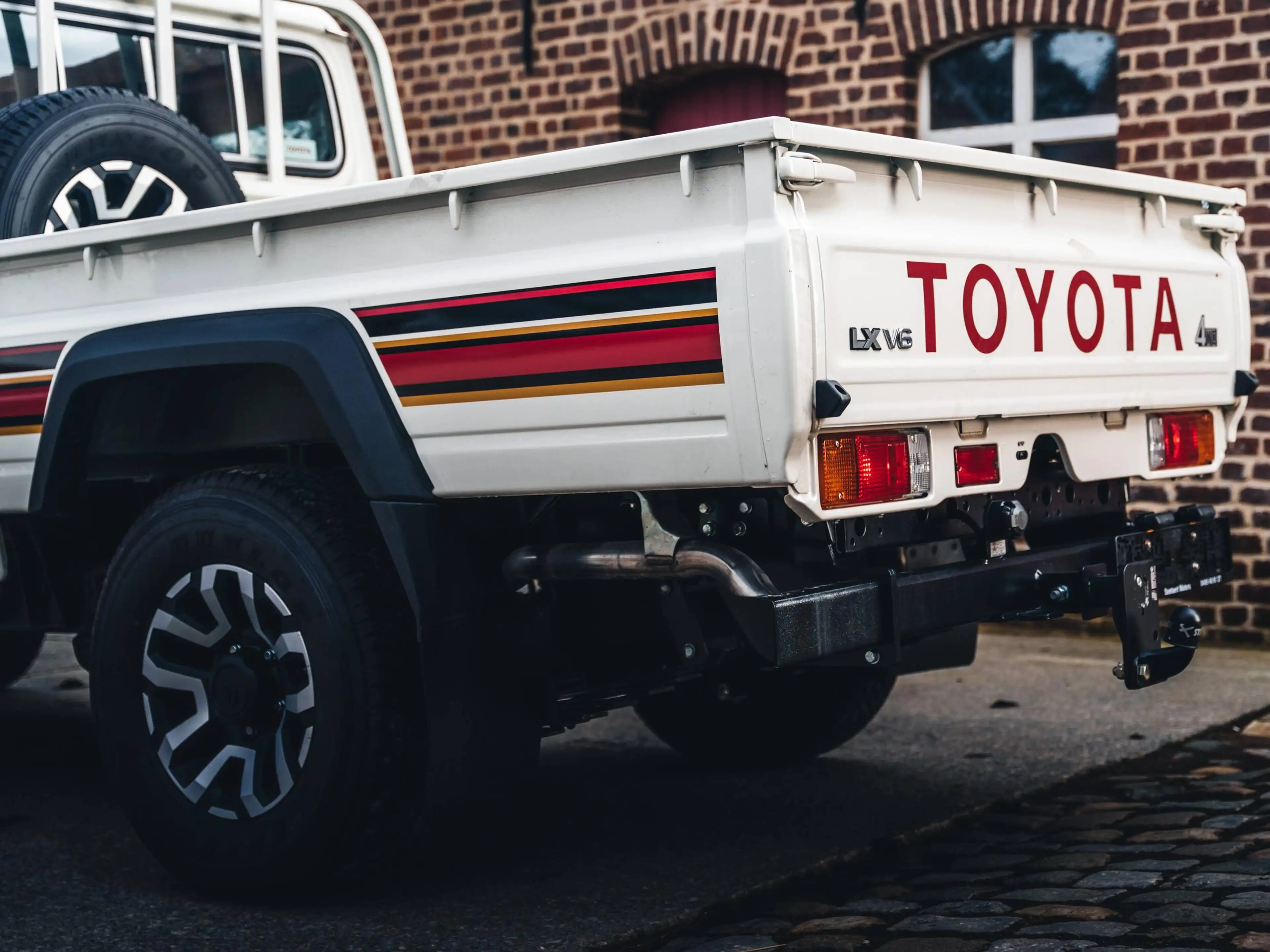 Toyota Land Cruiser GRJ79 70 serie — photo 8
