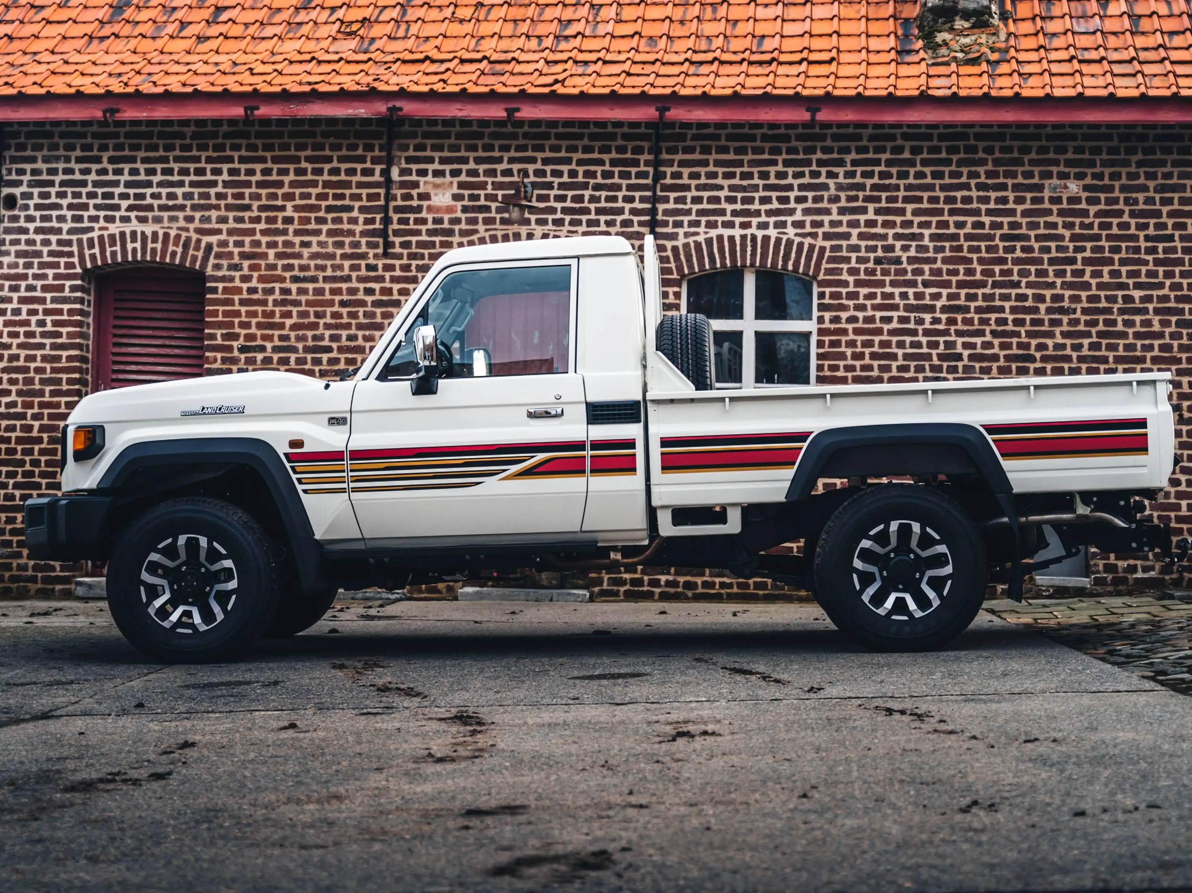 Toyota Land Cruiser GRJ79 70 serie — photo 4
