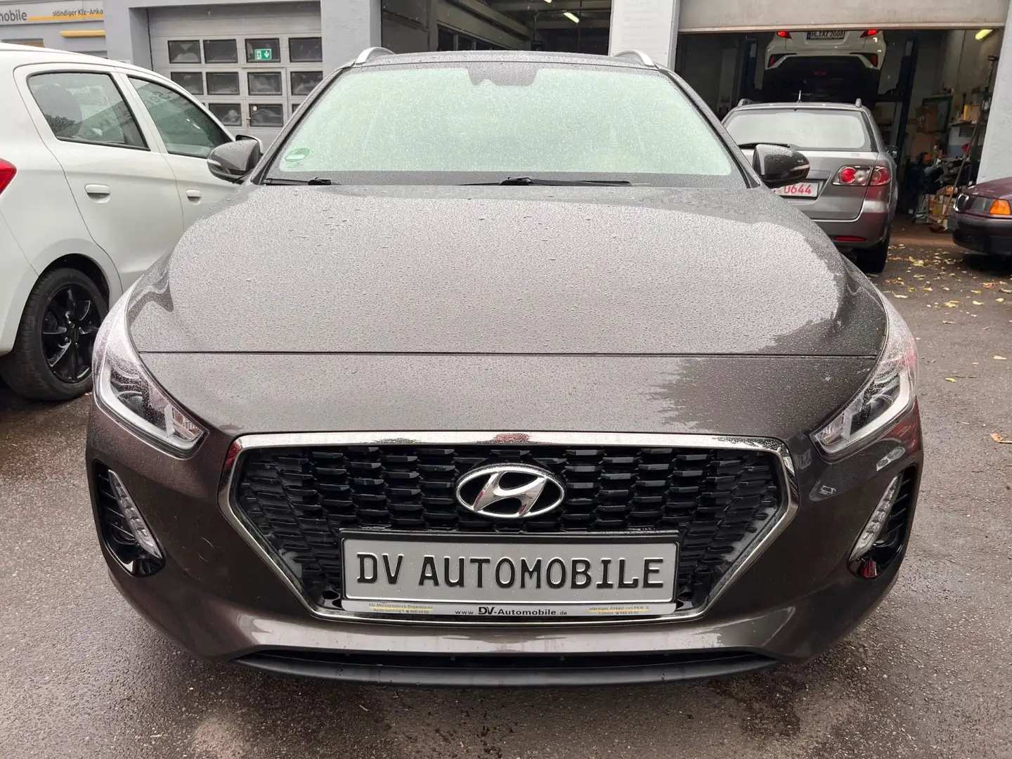 Hyundai i30 cw Family*HU Neu-Insp.Neu-2.Hand+AH* Braun - 2